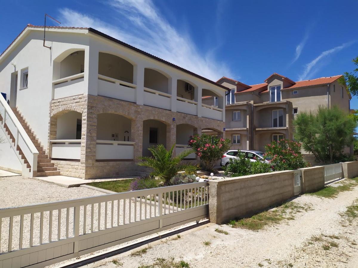 Apartmani Vjeko Vir Εξωτερικό φωτογραφία