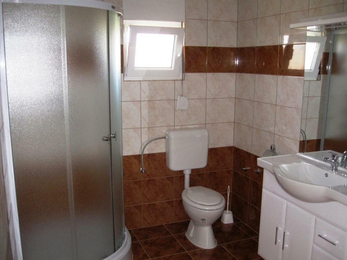 Apartmani Vjeko Vir Εξωτερικό φωτογραφία